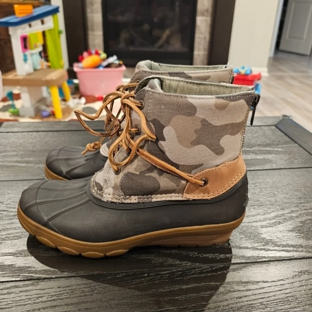 Sperry Saltwater Wedge Tide Duck Boots.